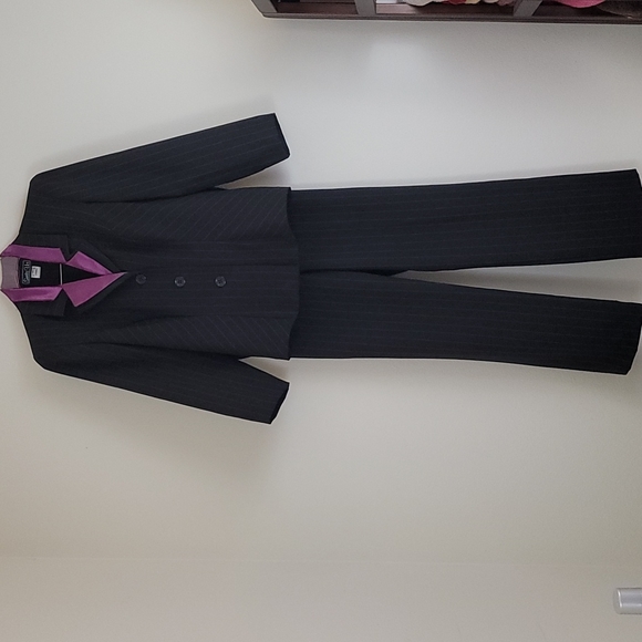 Suits Us Black W/ Purple Pinstripes Pantsuit 10 - Picture 1 of 10